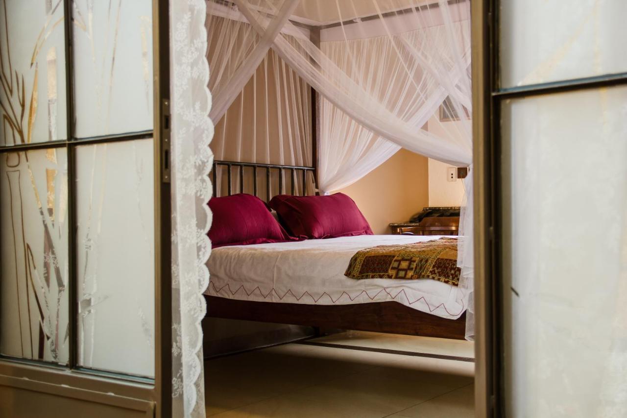 Hotel Bougainviller Kampala Eksteriør bilde
