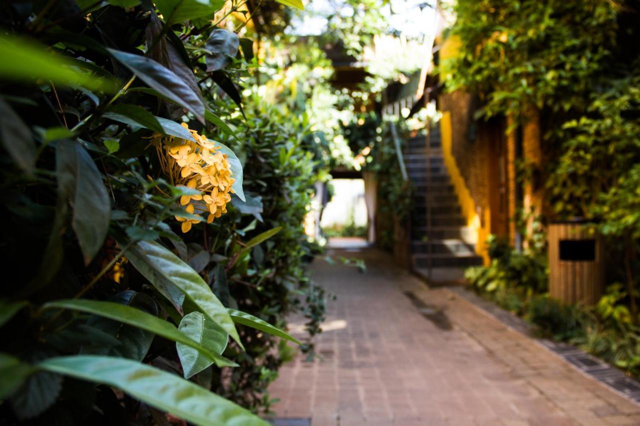 Hotel Bougainviller Kampala Eksteriør bilde